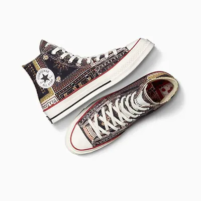 Converse-Rot_0002_Ebene 4.jpg