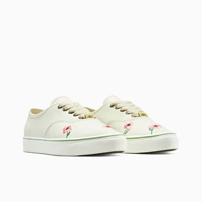 Converse-Naut-White_0003_Ebene 2.jpg