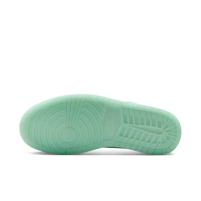 Nike-Washed Teal_0004_Ebene 2.jpg