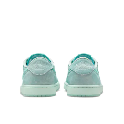Nike-Washed Teal_0001_Ebene 5.jpg