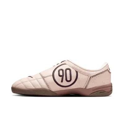Nike_Total_90_Premium-pink_0003_Ebene_7.jpg?ex=6853ee6d&is=68529ced&hm=2662e2bedf25d21a2484b0ee68100abf7c47a122c4f601b5ea0354a71d7aab63&