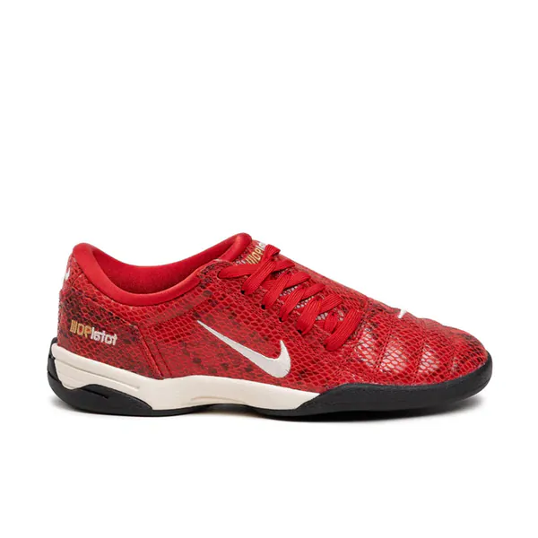 NIKE_WMNS_TOTAL_90_SE-snkr_0002_Ebene_1.jpg?ex=6854306f&is=6852deef&hm=03fd05e1d94532a7e09169aa631e06277f7627210141467a944d10d10f9ac77e&