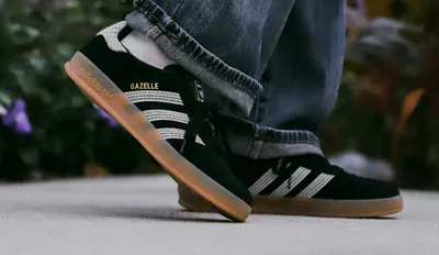 adidas Gazelle Indoor Core Black Wonder White menu2 snkr.png