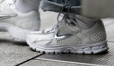 nike vomero 5 chrome toe menu2 snkr.png