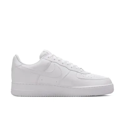 KOBE-AIR-FORCE-1_0002_Ebene_3.jpg?ex=686cce17&is=686b7c97&hm=8c81c772b675b2c1b00e7495abc44a8bf4903daddca221e9197072834759f921&