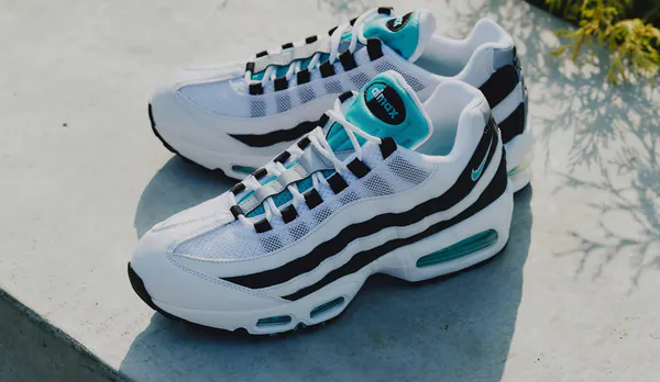 nike air max 95 black border menu2 snkr.png