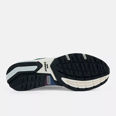 new-balance-992-made-in-usa-marsh-green-u992gb-5.png