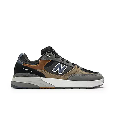 andrew-reynolds-x-new-balance-numeric-933-castlerock-nm933mlt-1.png