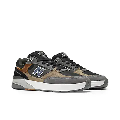 andrew-reynolds-x-new-balance-numeric-933-castlerock-nm933mlt-4.png