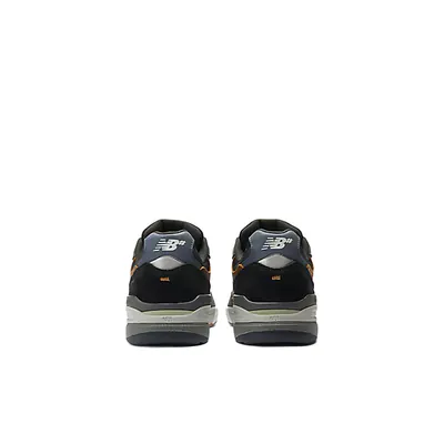 andrew-reynolds-x-new-balance-numeric-933-castlerock-nm933mlt-6.png