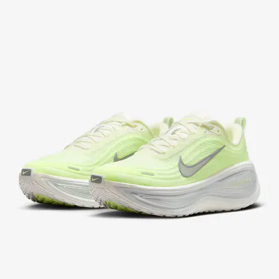 nike-vomero-plus-barely-volt-hv8154-103-5.png