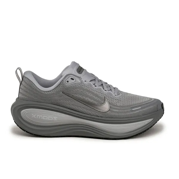 nike-vomero-plus-wolf-grey-im5019-001-1.png