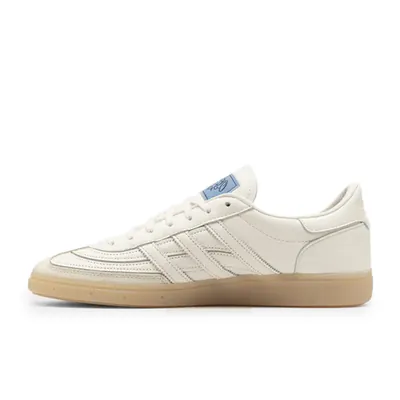 bstn-x-adidas-handball-spezial-o-g-with-a-twist-white-jq9290-2.png