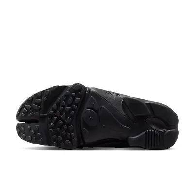 nike-air-rift-metallic-silver-black-ih3656-095-4.png