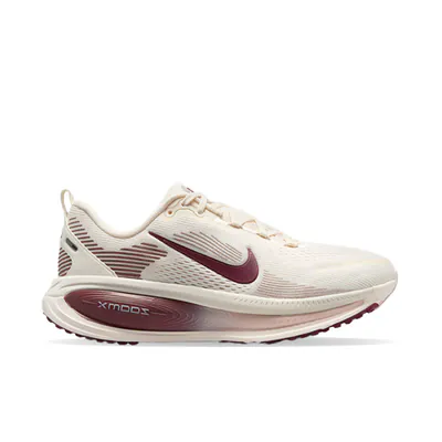 nike-vomero-18-pale-ivory-red-sepia-hm6804-108-1.png