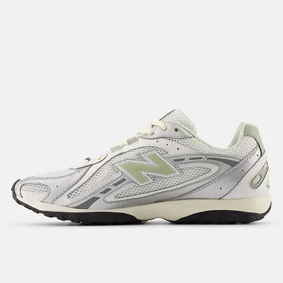 new-balance-204l-silver-metallic-garter-snake-u204lswb-2.png
