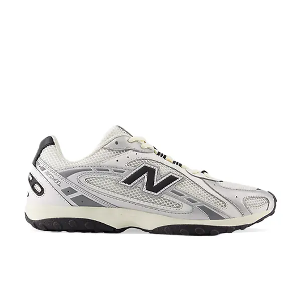 new-balance-204l-silver-metallic-black-u204lswd-1.png