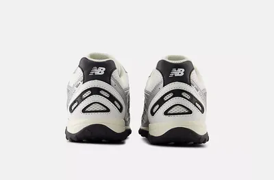 new-balance-204l-silver-metallic-black-u204lswd-4.png