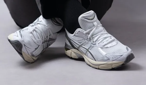 asics gt2160 white soft yellow menu2 snkr.png