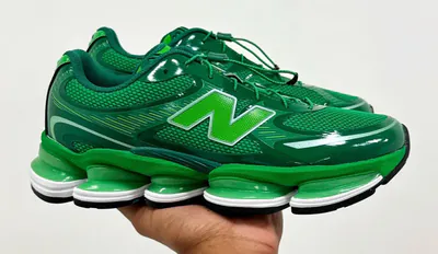 Amine x New Balance 2000 blog menu2.png