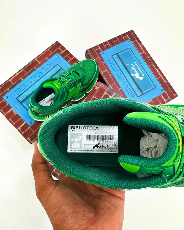 amine-new-balance-2000-biblioteca-10.jpeg