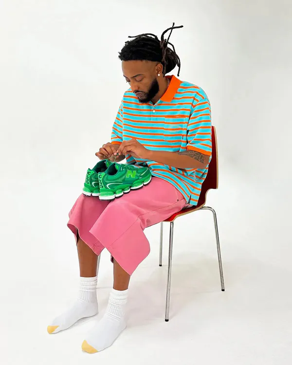 amine-new-balance-2000-biblioteca-8.jpeg