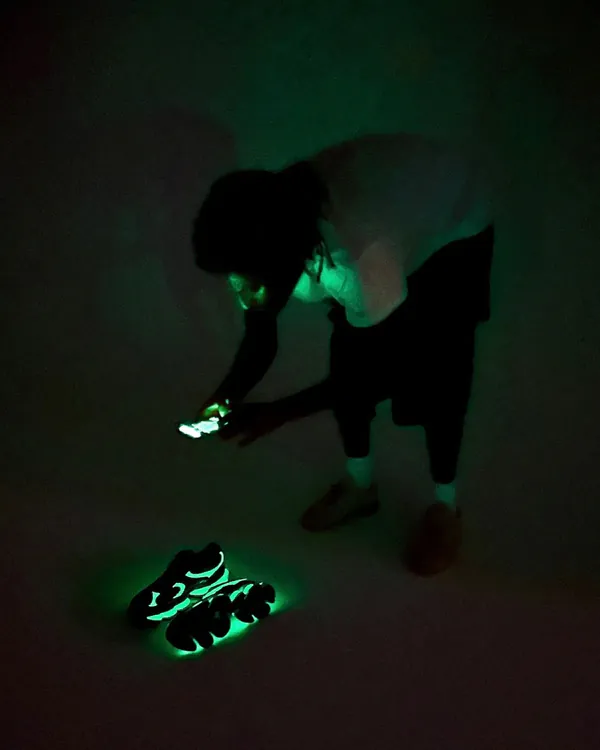amine-new-balance-2000-biblioteca-15.jpeg
