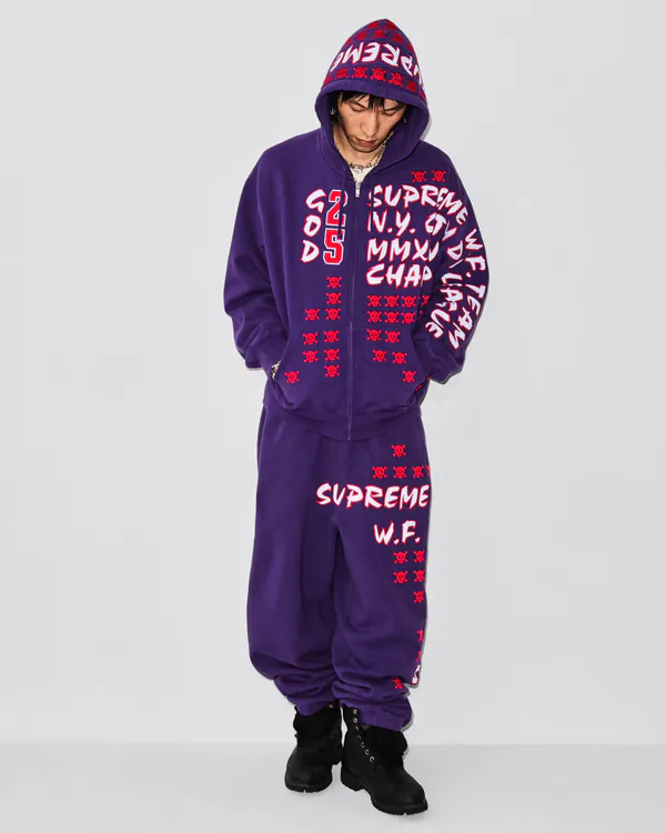 Supreme Fall_Winter 2025f7d0b2ebd7f6f47706c7b44189a7593ef110b63e-1638x2048.jpeg