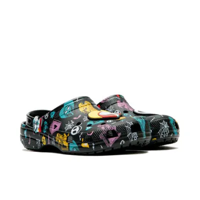 nightmare-before-christmas-x-crocs-classic-clog-211419-90h-2.png