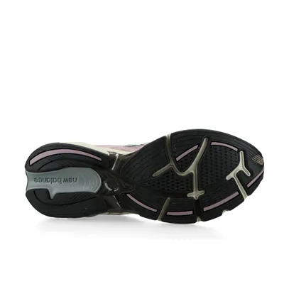 new-balance-2010-ice-wine-u2010wcc-3.png