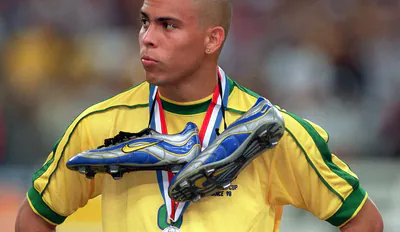 nike-sneaker-football-feature.jpg