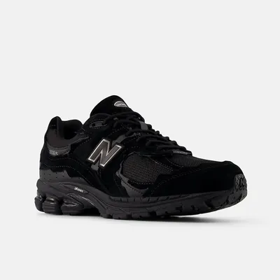 new-balance-2002dx-protection-pack-black-u2002dxb-2.png