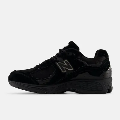 new-balance-2002dx-protection-pack-black-u2002dxb-3.png