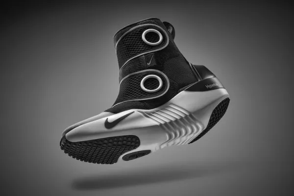 nike-x-hyperice-boot-1.webp