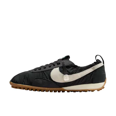 nike-moon-shoe-x-jacquemus-off-noir-hv8547-001-2.png