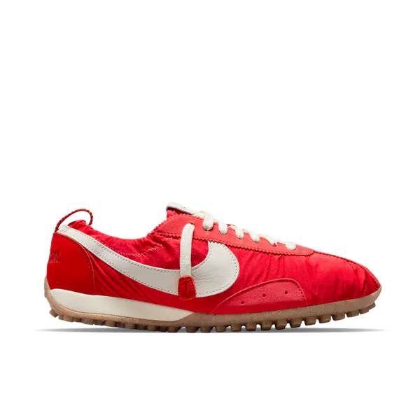 nike-moon-shoe-x-jacquemus-university-red-hv8547-600-1.png