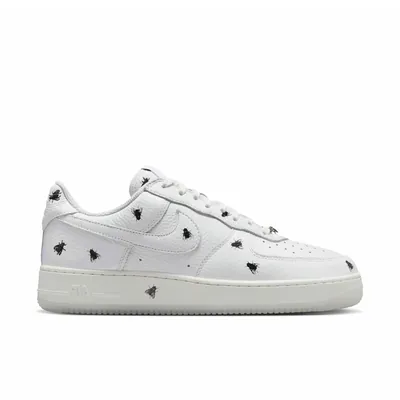 nike-air-force-1-low-houseflies-im3081-100-1.png