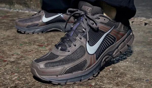 nike vomero 5 cave stone menu2 snkr.jpg