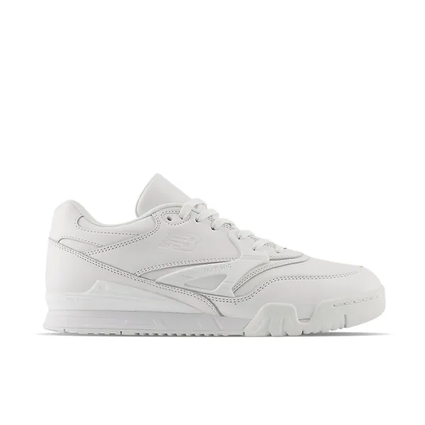 new-balance-numeric-770-the-grand-collection-white-nm770gny-1.png