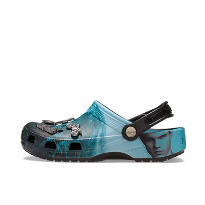 the-twilight-saga-x-crocs-classic-clog-212238-2.png