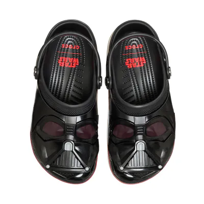 star-wars-x-crocs-classic-clog-darth-vader-211774-4.png