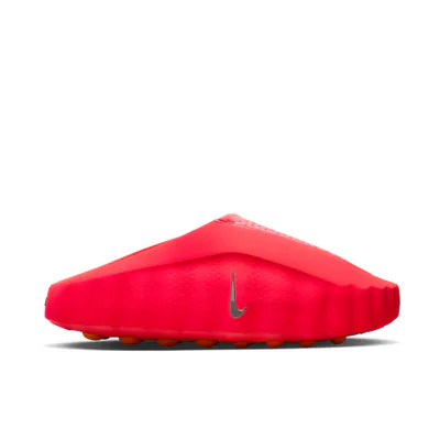solar-red-hyper-crimson-black-chrome-hq4307-600-2.png