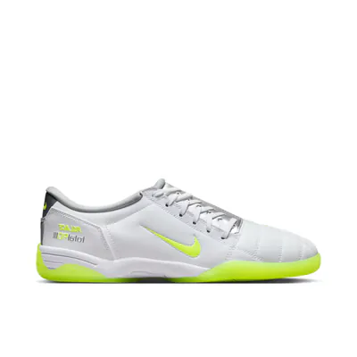 palace-x-nike-total-90-white-metallic-silver-im1381-100-1.png
