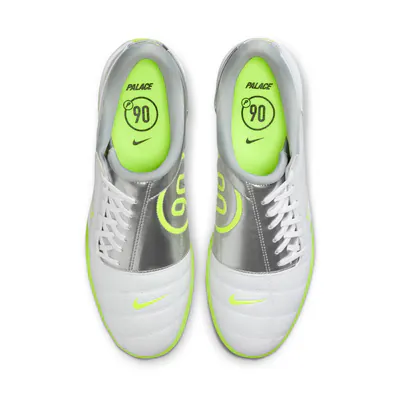 palace-x-nike-total-90-white-metallic-silver-im1381-100-4.png