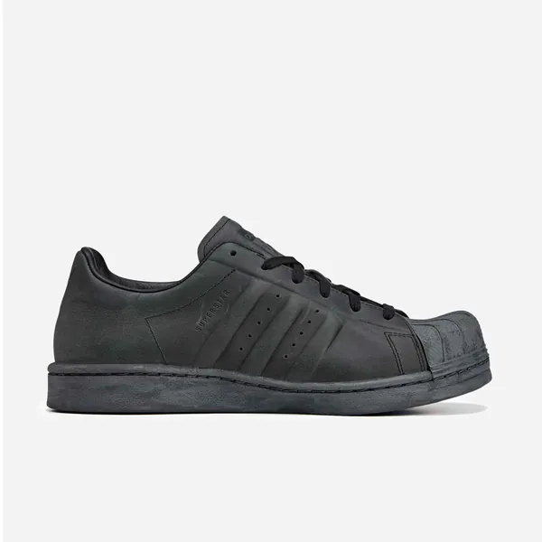 avavav-x-adidas-superstar-vacuum-carbon-jr9458-1.png