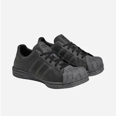 avavav-x-adidas-superstar-vacuum-carbon-jr9458-2.png