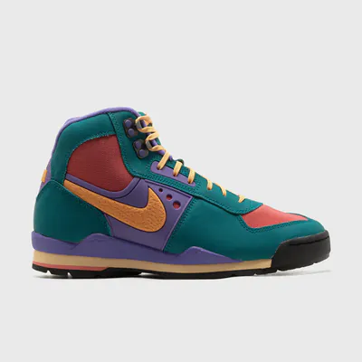 nike-baltoro-bright-spruce-fruit-punch-ih4450-300-1.png