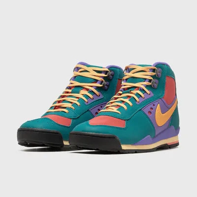 nike-baltoro-bright-spruce-fruit-punch-ih4450-300-3.png