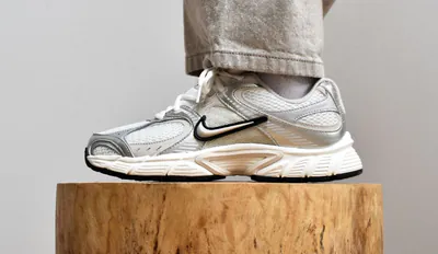 Nike V5 RNR Sail Light Orewood Brown menu2 snkr.png