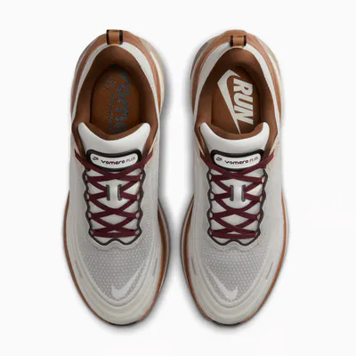 nike-vomero-plus-sail-pecan-io4482-100-4.png